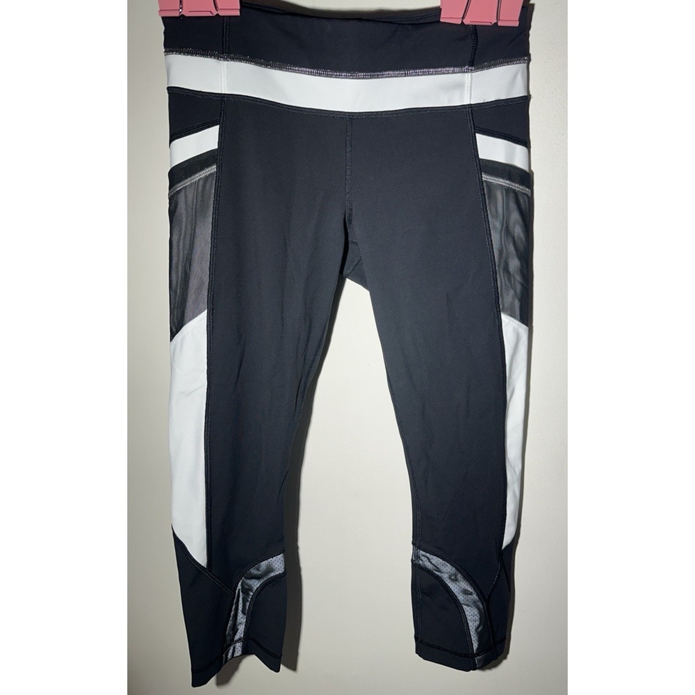 Lululemon Run: INSPIRE CROP II *All Full-On Luxtreme Black / White Size 6